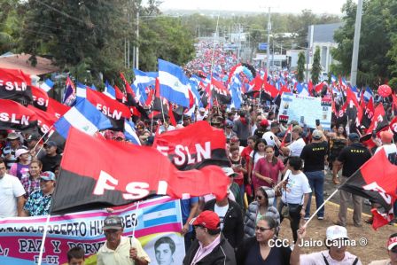 Caminata Con Amor que todo puede, con Amor que todo vence en Nuestra Nicaragua Libre ! Mujeres por la Vida !
