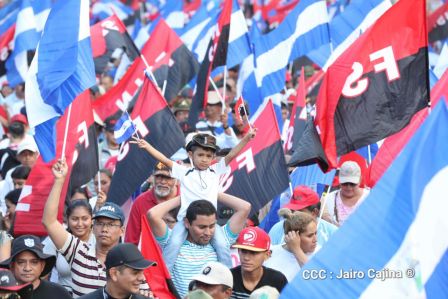 Caminata Con Amor que todo puede, con Amor que todo vence en Nuestra Nicaragua Libre ! Mujeres por la Vida !