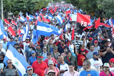 Caminata Con Amor que todo puede, con Amor que todo vence en Nuestra Nicaragua Libre ! Mujeres por la Vida !