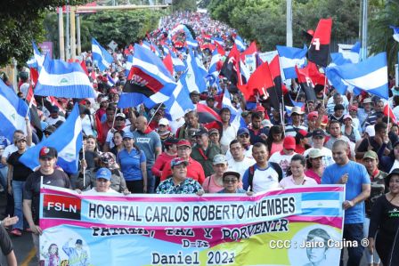Caminata Con Amor que todo puede, con Amor que todo vence en Nuestra Nicaragua Libre ! Mujeres por la Vida !