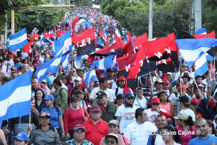 Caminata Con Amor que todo puede, con Amor que todo vence en Nuestra Nicaragua Libre ! Mujeres por la Vida !