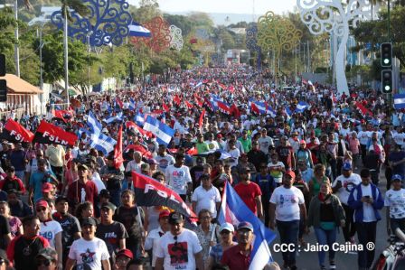 Caminata Con Amor que todo puede, con Amor que todo vence en Nuestra Nicaragua Libre ! Mujeres por la Vida !