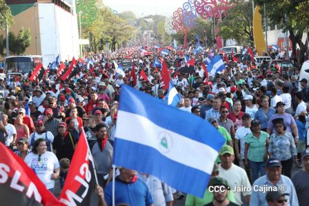 Caminata Con Amor que todo puede, con Amor que todo vence en Nuestra Nicaragua Libre ! Mujeres por la Vida !