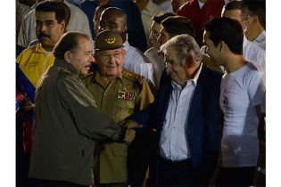 Daniel y Rosario participaron en Marcha de las Antorchas en Cuba