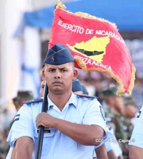 Toma de posesión del cargo de Comandante en Jefe del Ejército de Nicaragua