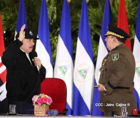 Toma de posesión del cargo de Comandante en Jefe del Ejército de Nicaragua