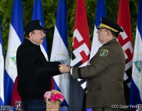 Toma de posesión del cargo de Comandante en Jefe del Ejército de Nicaragua