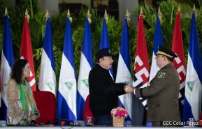 Toma de posesión del cargo de Comandante en Jefe del Ejército de Nicaragua