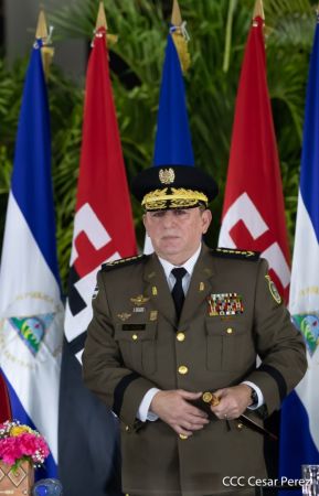 Toma de posesión del cargo de Comandante en Jefe del Ejército de Nicaragua