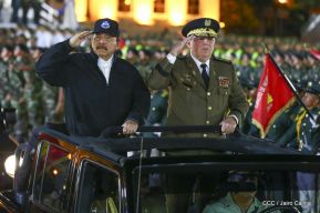 Toma de posesión del cargo de Comandante en Jefe del Ejército de Nicaragua