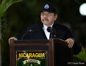 Toma de posesión del cargo de Comandante en Jefe del Ejército de Nicaragua
