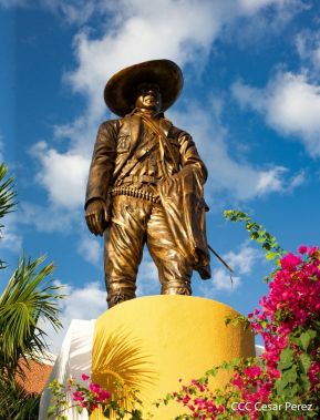 Toma de posesión del cargo de Comandante en Jefe del Ejército de Nicaragua