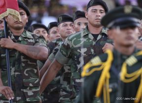 Toma de posesión del cargo de Comandante en Jefe del Ejército de Nicaragua