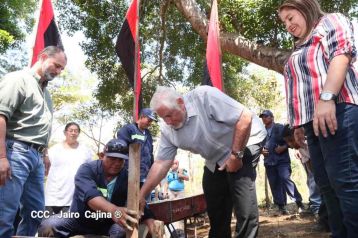 Desborde de Amor en  homenaje a los héroes y mártires de Los Sabogales