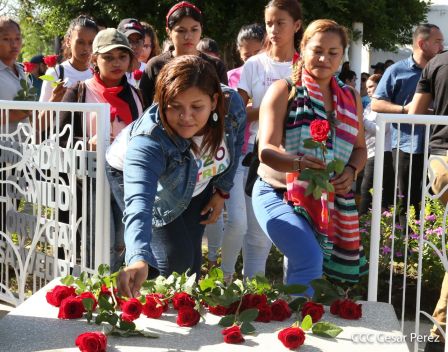 Desborde de Amor en  homenaje a los héroes y mártires de Los Sabogales