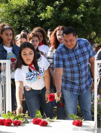 Desborde de Amor en  homenaje a los héroes y mártires de Los Sabogales