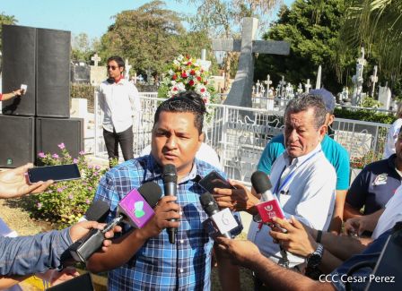 Desborde de Amor en  homenaje a los héroes y mártires de Los Sabogales