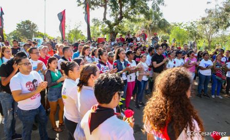 Desborde de Amor en  homenaje a los héroes y mártires de Los Sabogales