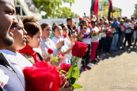 Desborde de Amor en  homenaje a los héroes y mártires de Los Sabogales