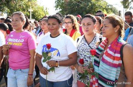 Desborde de Amor en  homenaje a los héroes y mártires de Los Sabogales