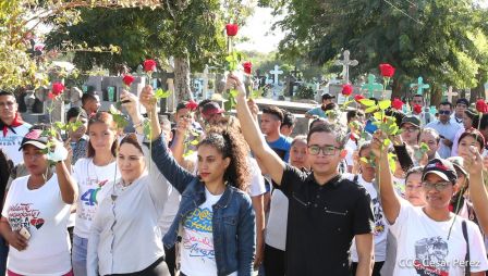 Desborde de Amor en  homenaje a los héroes y mártires de Los Sabogales