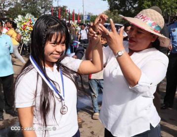 Desborde de Amor en  homenaje a los héroes y mártires de Los Sabogales