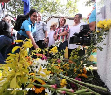 Desborde de Amor en  homenaje a los héroes y mártires de Los Sabogales