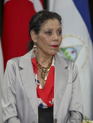  Cinco nuevos embajadores concurrentes presentan cartas credenciales