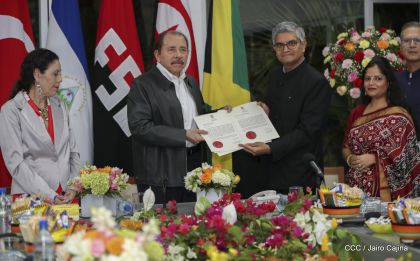  Cinco nuevos embajadores concurrentes presentan cartas credenciales