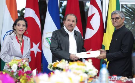  Cinco nuevos embajadores concurrentes presentan cartas credenciales