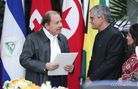  Cinco nuevos embajadores concurrentes presentan cartas credenciales