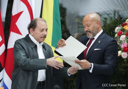  Cinco nuevos embajadores concurrentes presentan cartas credenciales