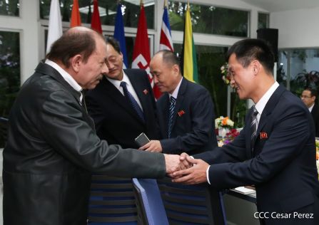  Cinco nuevos embajadores concurrentes presentan cartas credenciales