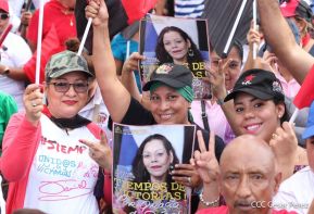  Caminata "¡Mujeres Valientes, Mujeres Victoriosas!"
