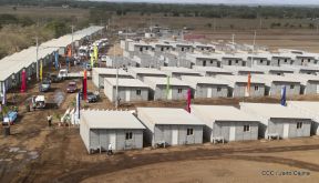 Familias recibieron las primeras 100 casas del programa Bismarck Martínez