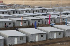 Familias recibieron las primeras 100 casas del programa Bismarck Martínez