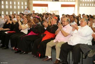 UNICA celebra aniversario natal del Cardenal Miguel Obando y Bravo
