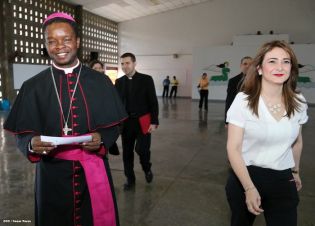 UNICA celebra aniversario natal del Cardenal Miguel Obando y Bravo