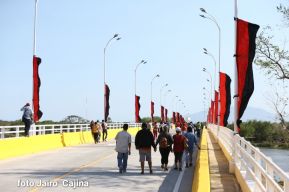 Inauguran puente "El Paso de Panaloya"