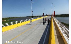 Inauguran puente "El Paso de Panaloya"
