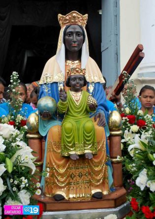 Católicos de La Concha celebran a la Virgen de Monserrat