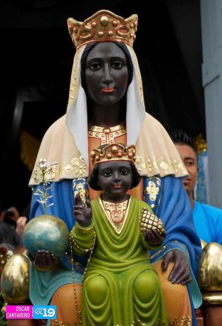 Católicos de La Concha celebran a la Virgen de Monserrat