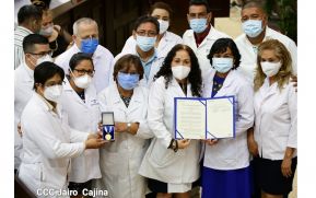 Medalla de Honor a Trabajadores de la Salud de Nicaragua, Guerros de Luz y Amor