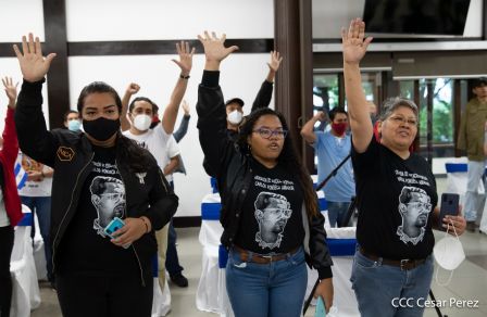 Juventud Sandinista rinde homenaje al maestro Orlando Pineda y al profesor Miguel de Castilla