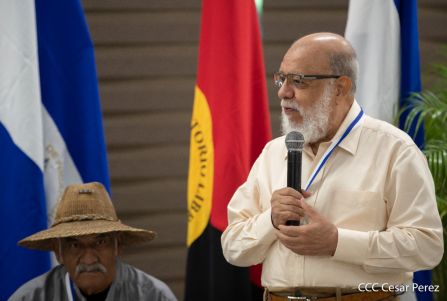 Juventud Sandinista rinde homenaje al maestro Orlando Pineda y al profesor Miguel de Castilla