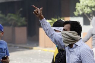 Derecha fascista provoca violencia en Venezuela