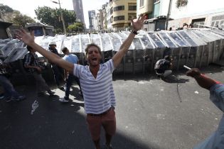 Derecha fascista provoca violencia en Venezuela