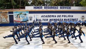 Policía Nacional saluda 41 aniversario de su constitución