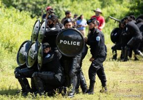 Mujeres de la DOEP saludan 41 años de fundación de la Policía Nacional