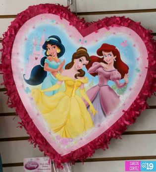 Románticos nicaragüenses celebran Día de San Valentín